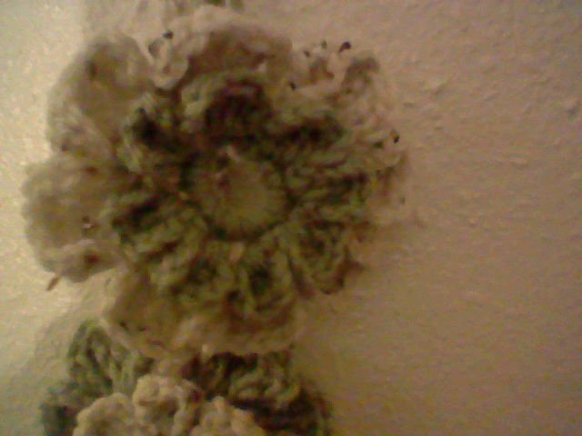 Dark on light tone floral accent