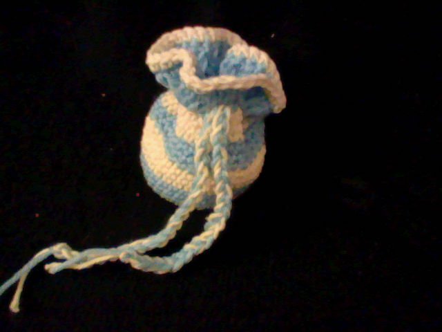 Amigurumi Ruffled Pouch